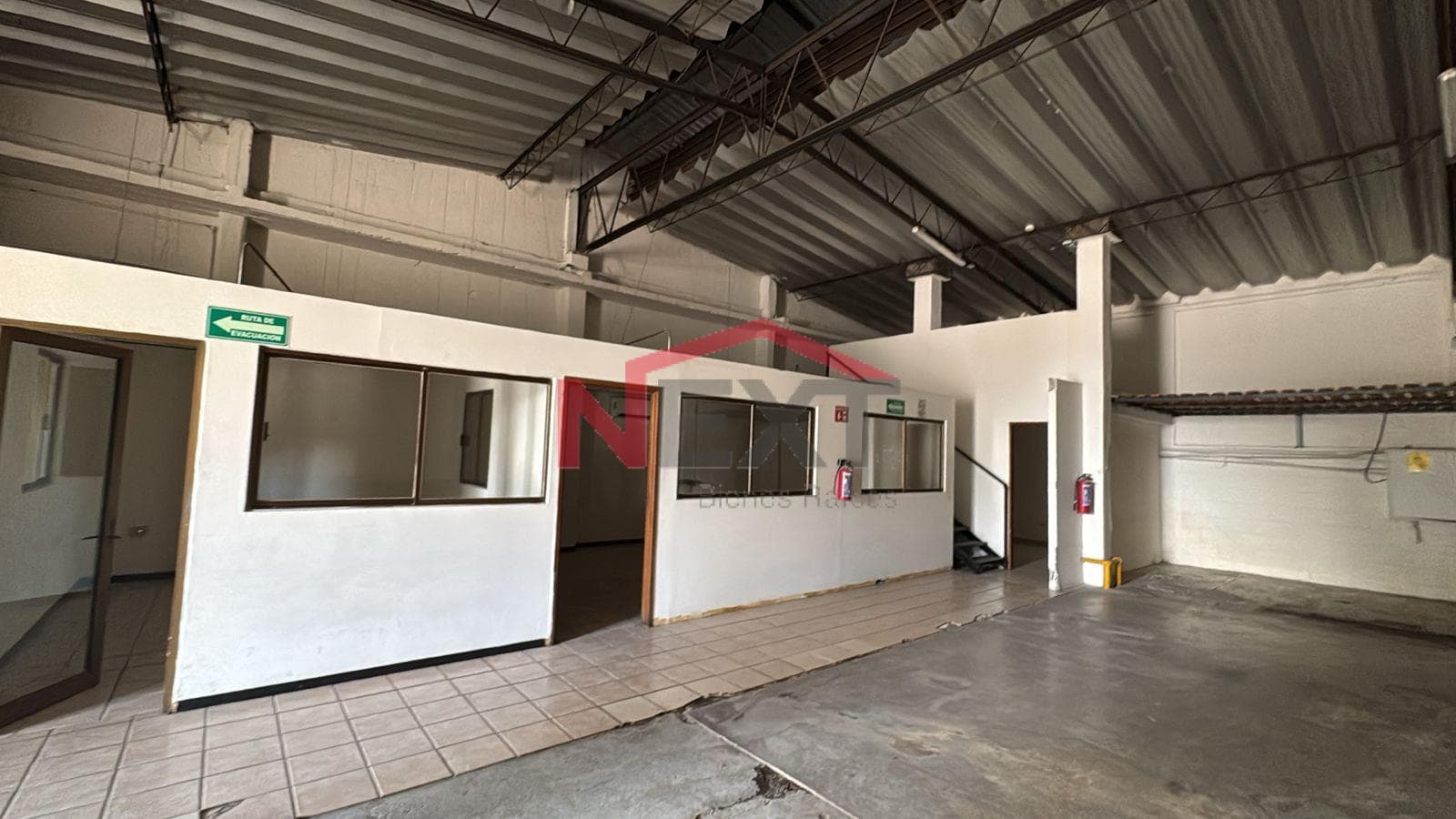 WAREHOUSE FOR RENT IN THE CAFE COMBATE NEIGHBORHOOD