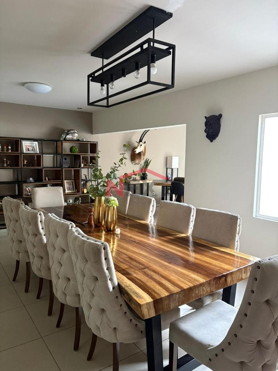 House for Sale in the Del Valle Subdivision, Ramos Arizpe! ???? 229.78 m² of floor space ???? 199.50 m² of lot size