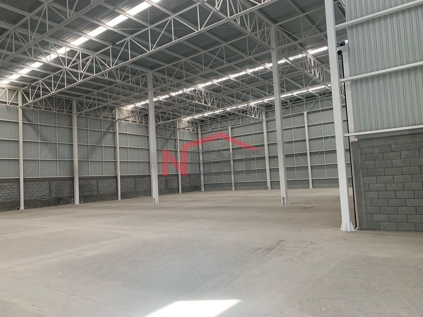 Industrial Warehouse for Rent in Arteaga | 600 m² | 2 Loading Docks | Antares Park | High Logistical Efficiency