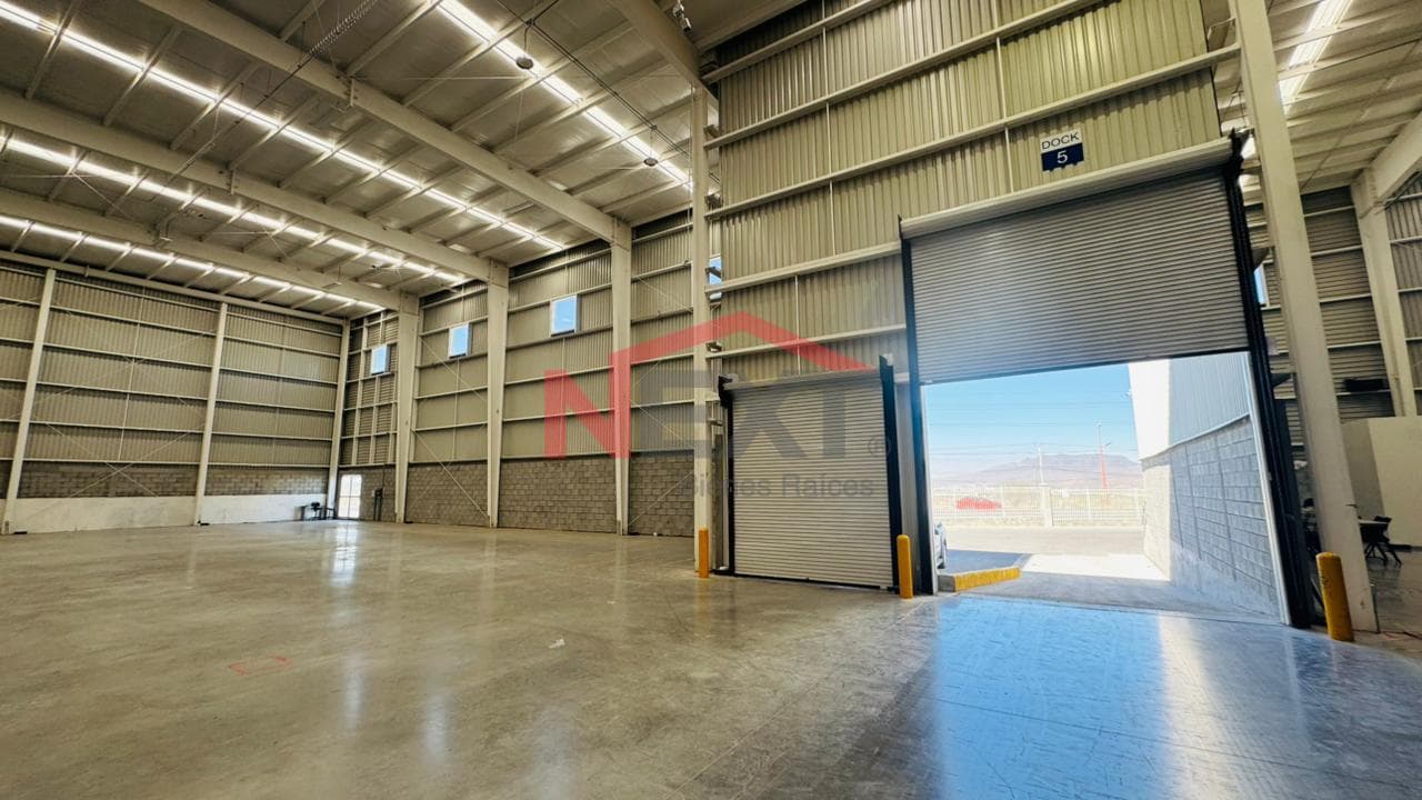 Industrial Warehouse for Rent in Arteaga | 600 m² | 2 Loading Docks | Antares Park | High Logistical Efficiency