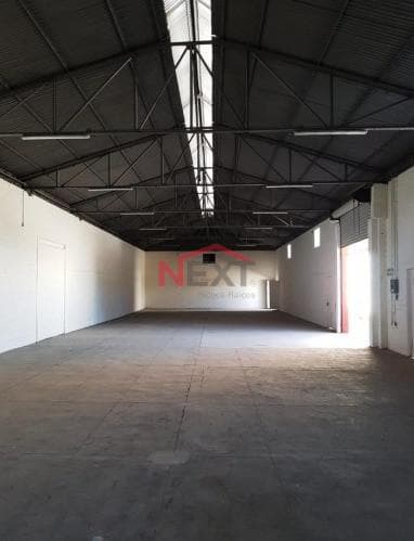 WAREHOUSE FOR RENT IN THE CAFE COMBATE NEIGHBORHOOD