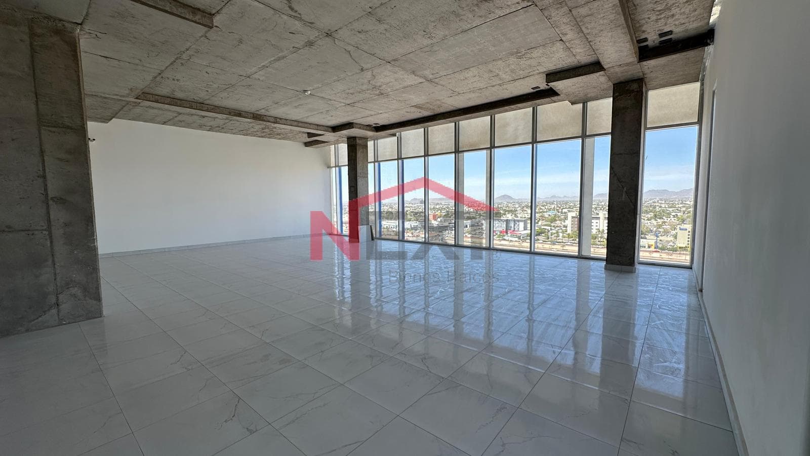 PENTHOUSE FOR RENT IN TORRE CELTARA