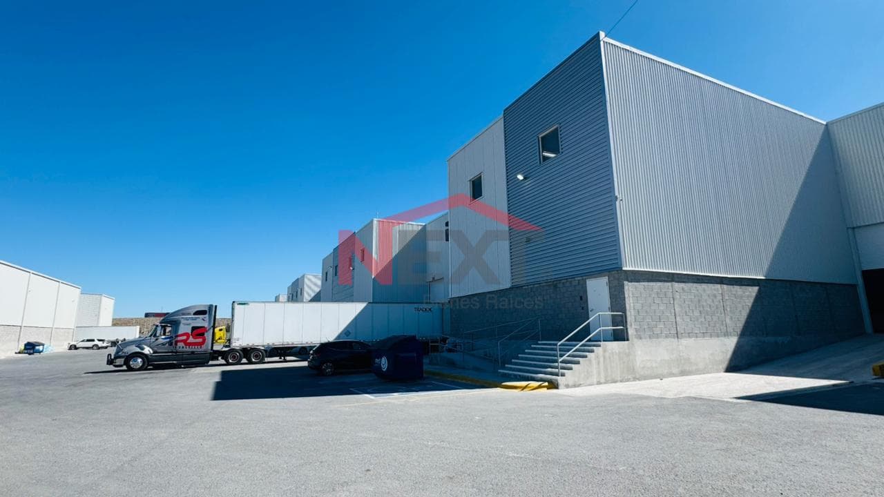Industrial Warehouse for Rent in Arteaga | 1,900 m² | 5 Loading Docks | High Logistics Volume | Antares Park
