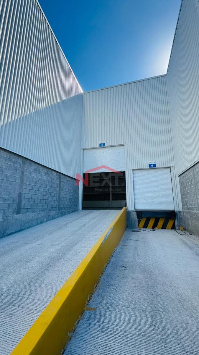 Industrial Warehouse for Rent in Arteaga | 1,900 m² | 5 Loading Docks | High Logistics Volume | Antares Park