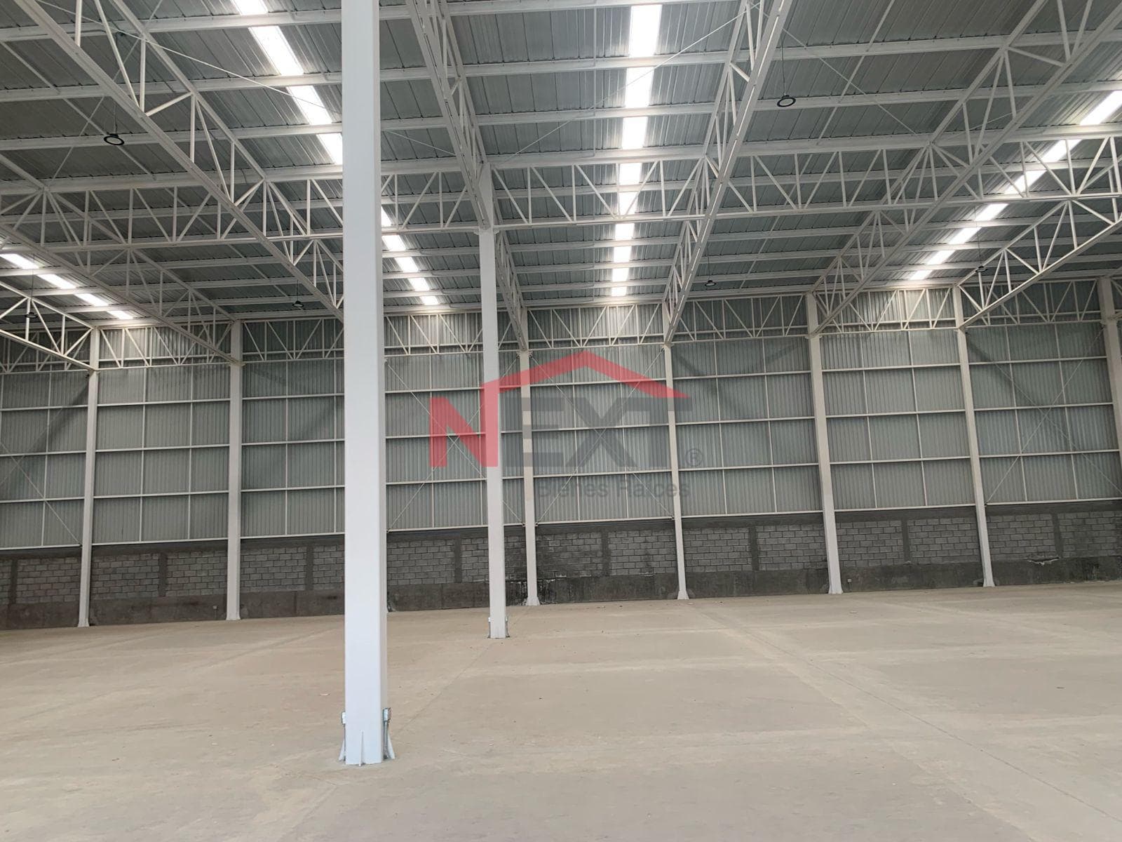 Industrial Warehouse for Rent in Arteaga | 1,900 m² | 5 Loading Docks | High Logistics Volume | Antares Park