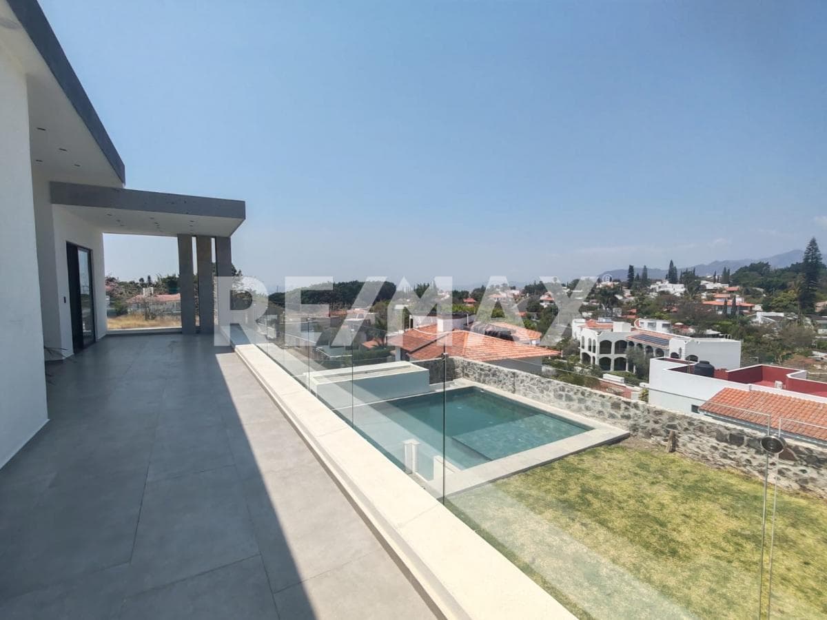 House for Sale in Morelos, Lomas de Cocoyoc