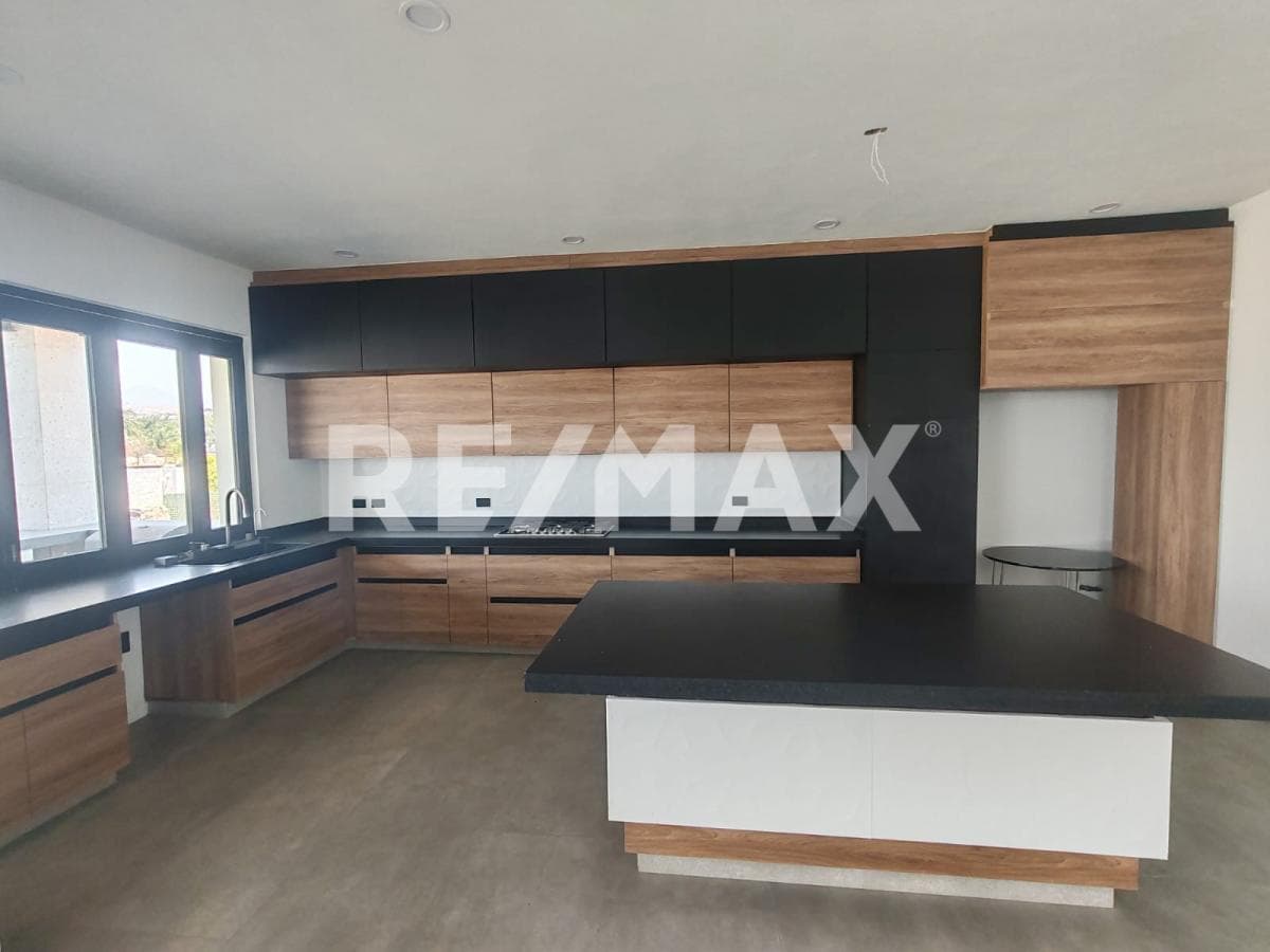 House for Sale in Morelos, Lomas de Cocoyoc