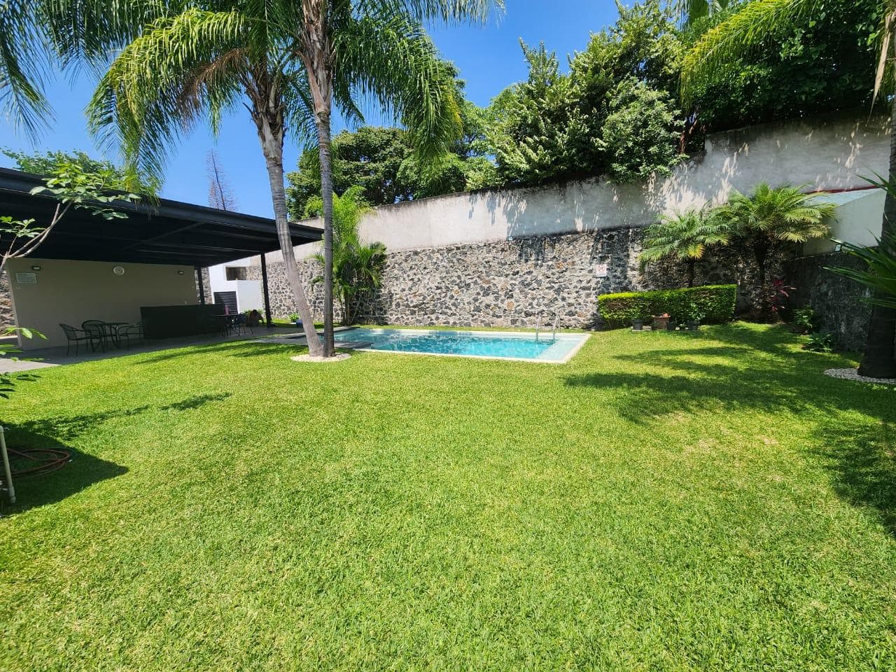 House for sale in a neighborhood with 24/7 security, 2 minutes from the Jiutepec Zócalo