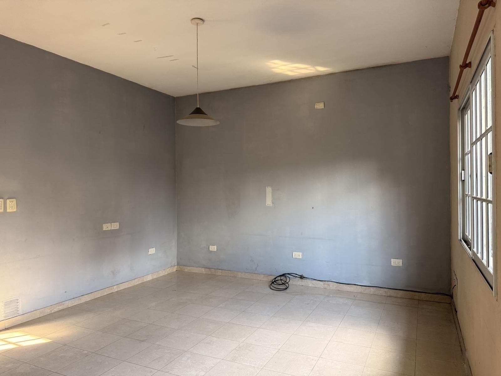 FOR SALE: 4-room townhouse with a PATIO and GRILL in Caseros—NO MAINTENANCE FEES