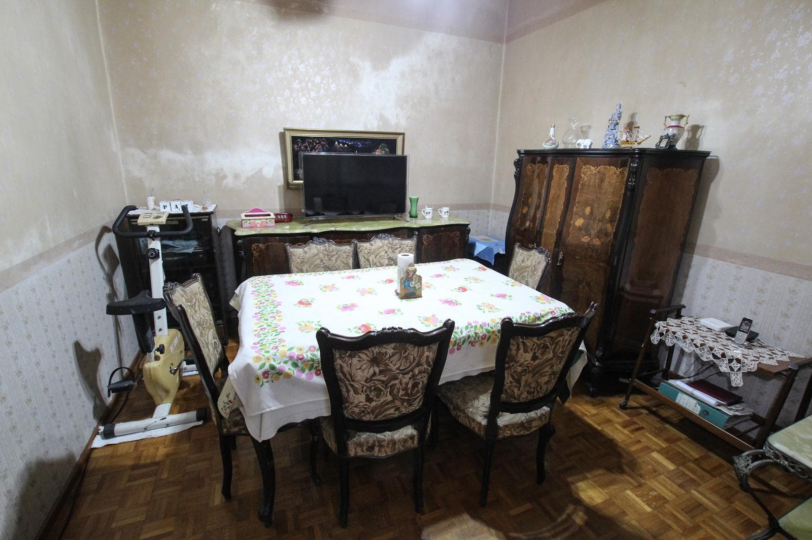 3-room penthouse for sale in Parque Chacabuco—laundry room and rooftop terrace—NO MAINTENANCE FEES—GOOD CONDITION—PRIVACY