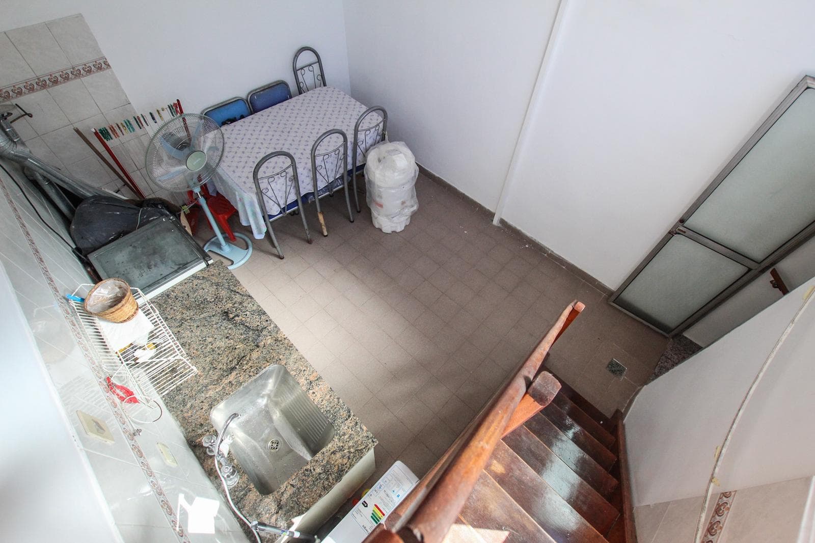 3-room penthouse for sale in Parque Chacabuco—laundry room and rooftop terrace—NO MAINTENANCE FEES—GOOD CONDITION—PRIVACY