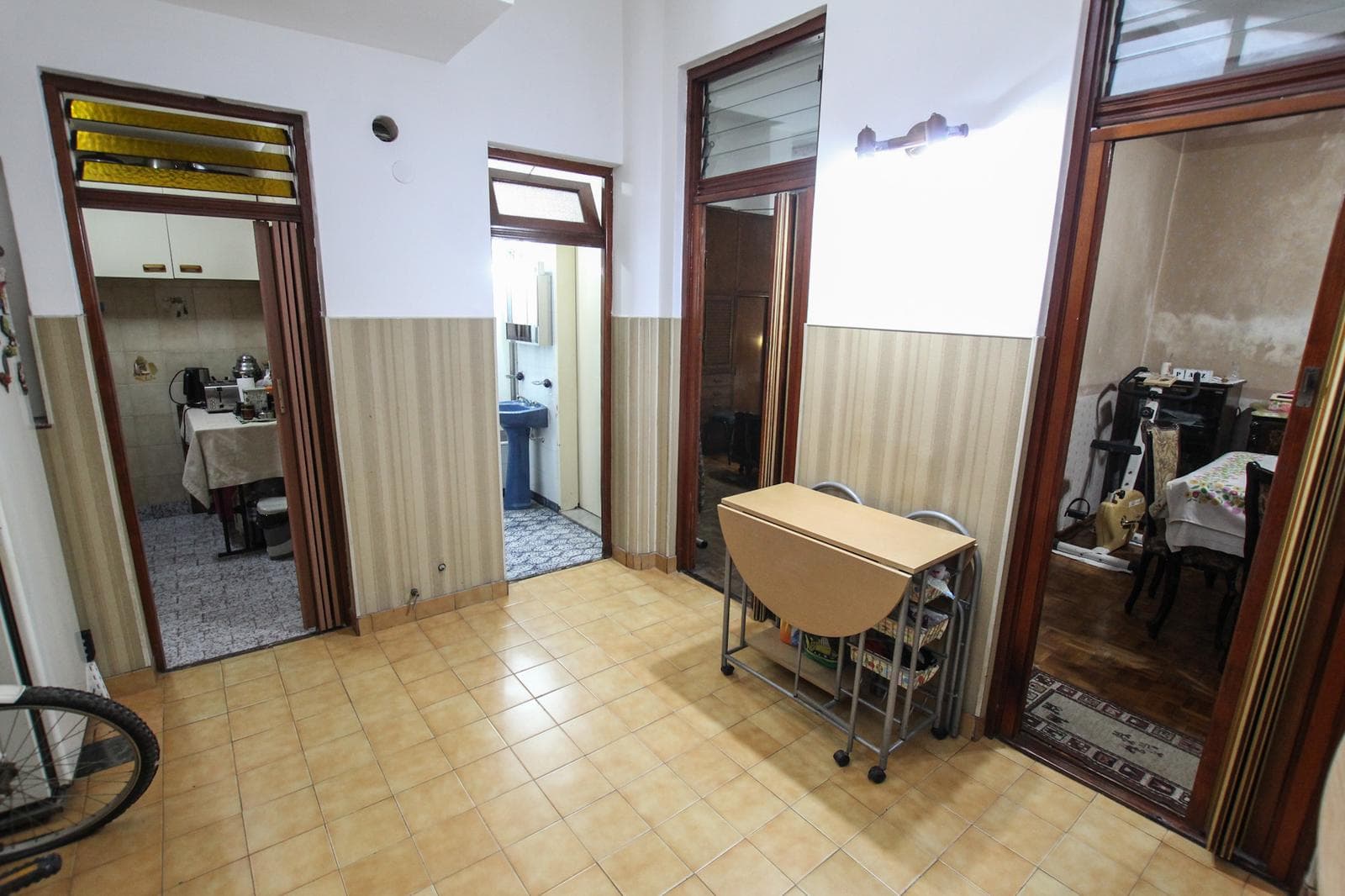 3-room penthouse for sale in Parque Chacabuco—laundry room and rooftop terrace—NO MAINTENANCE FEES—GOOD CONDITION—PRIVACY
