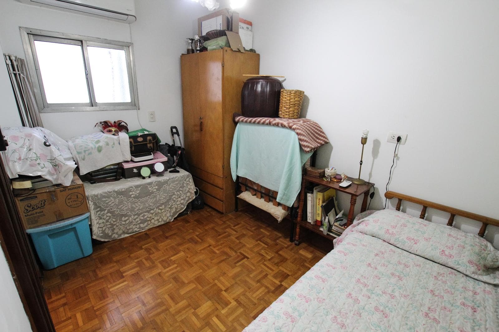 3-room penthouse for sale in Parque Chacabuco—laundry room and rooftop terrace—NO MAINTENANCE FEES—GOOD CONDITION—PRIVACY