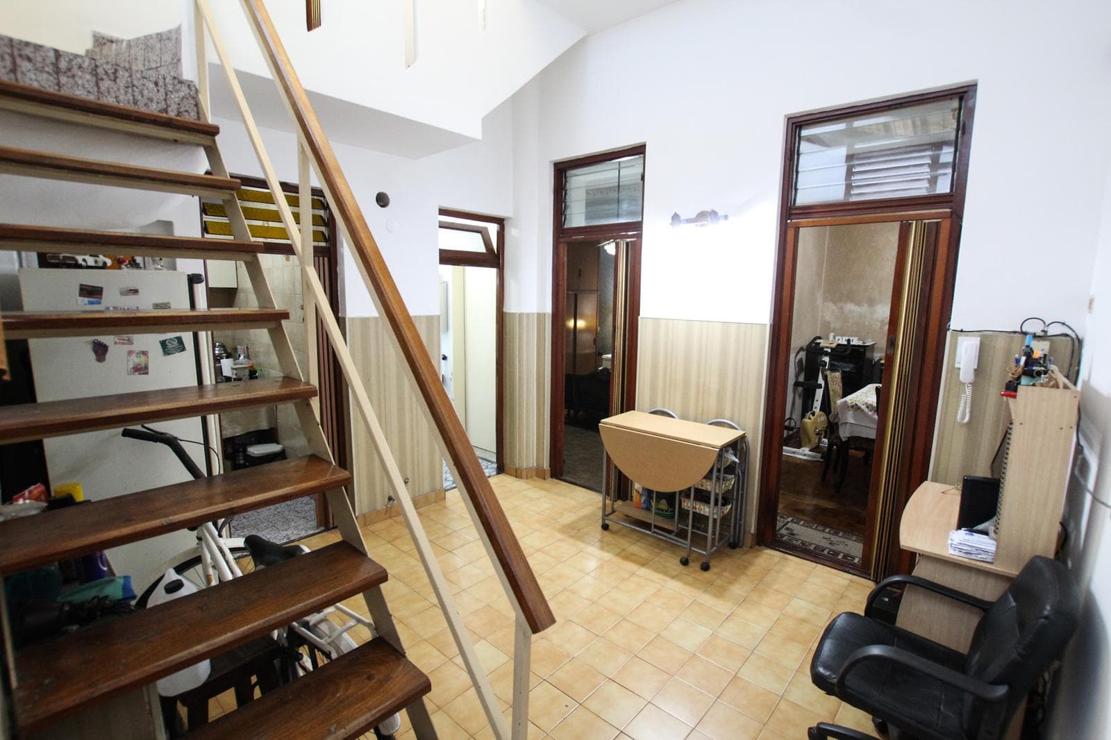 3-room penthouse for sale in Parque Chacabuco—laundry room and rooftop terrace—NO MAINTENANCE FEES—GOOD CONDITION—PRIVACY