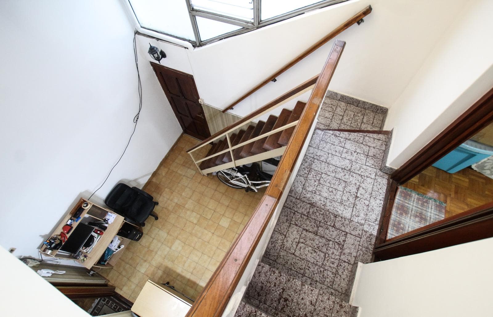 3-room penthouse for sale in Parque Chacabuco—laundry room and rooftop terrace—NO MAINTENANCE FEES—GOOD CONDITION—PRIVACY