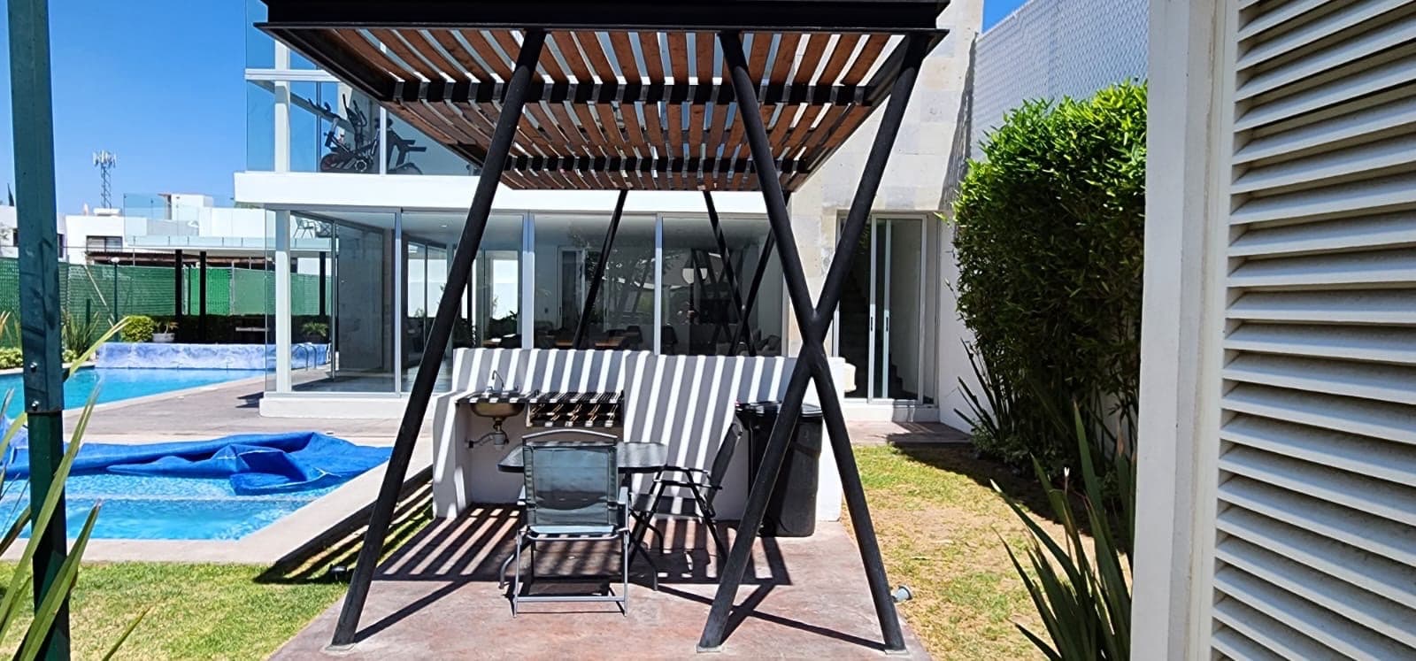 Apartment - Los Calicantos Subdivision