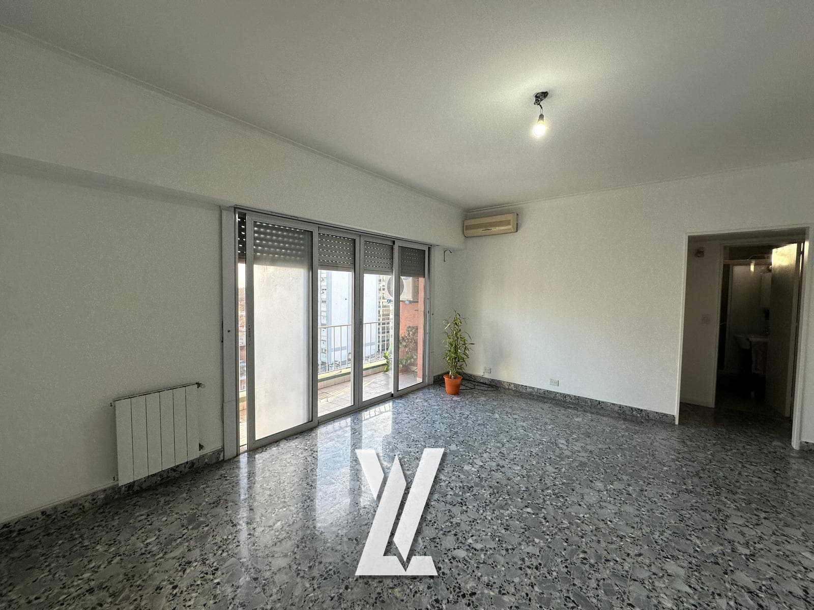 3-Bedroom Apartment for Sale in Downtown Quilmes - Financing Available