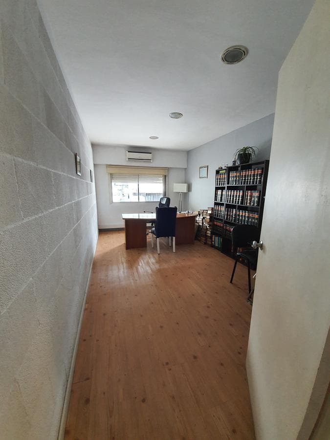 4-ROOM OFFICE FOR SALE IN LOMAS DE ZAMORA