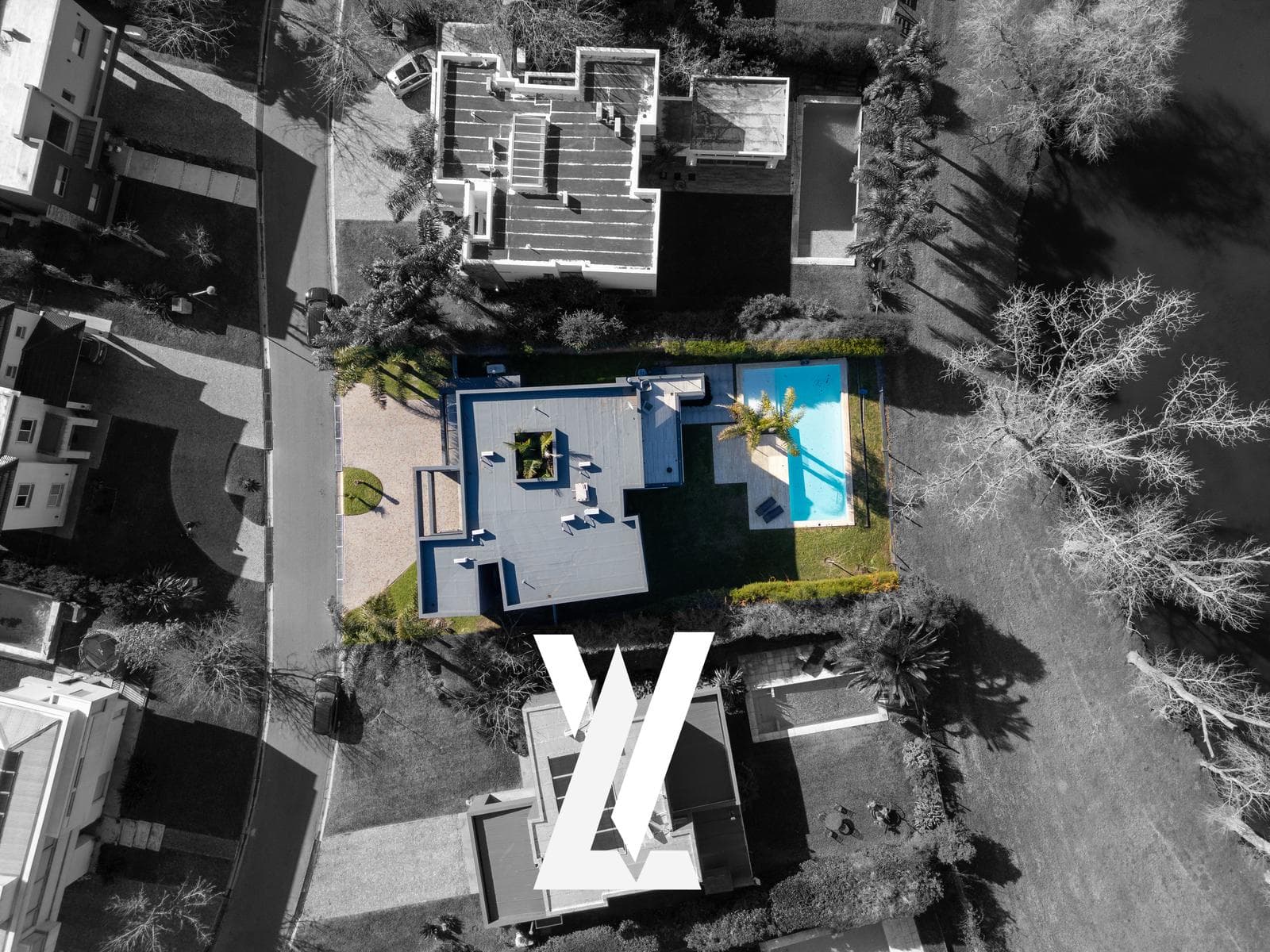 5-room house for sale on the lake in Fincas de Hudson