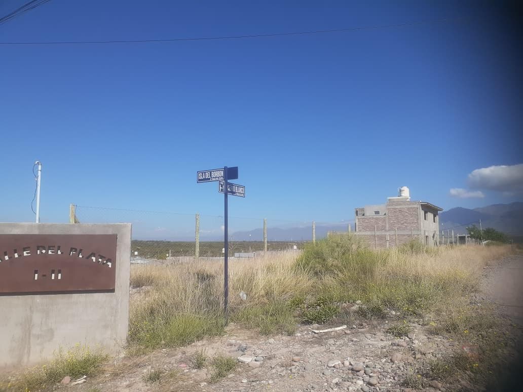 Land in Luján de Cuyo, Valle del Plata Nos. 1 and 2