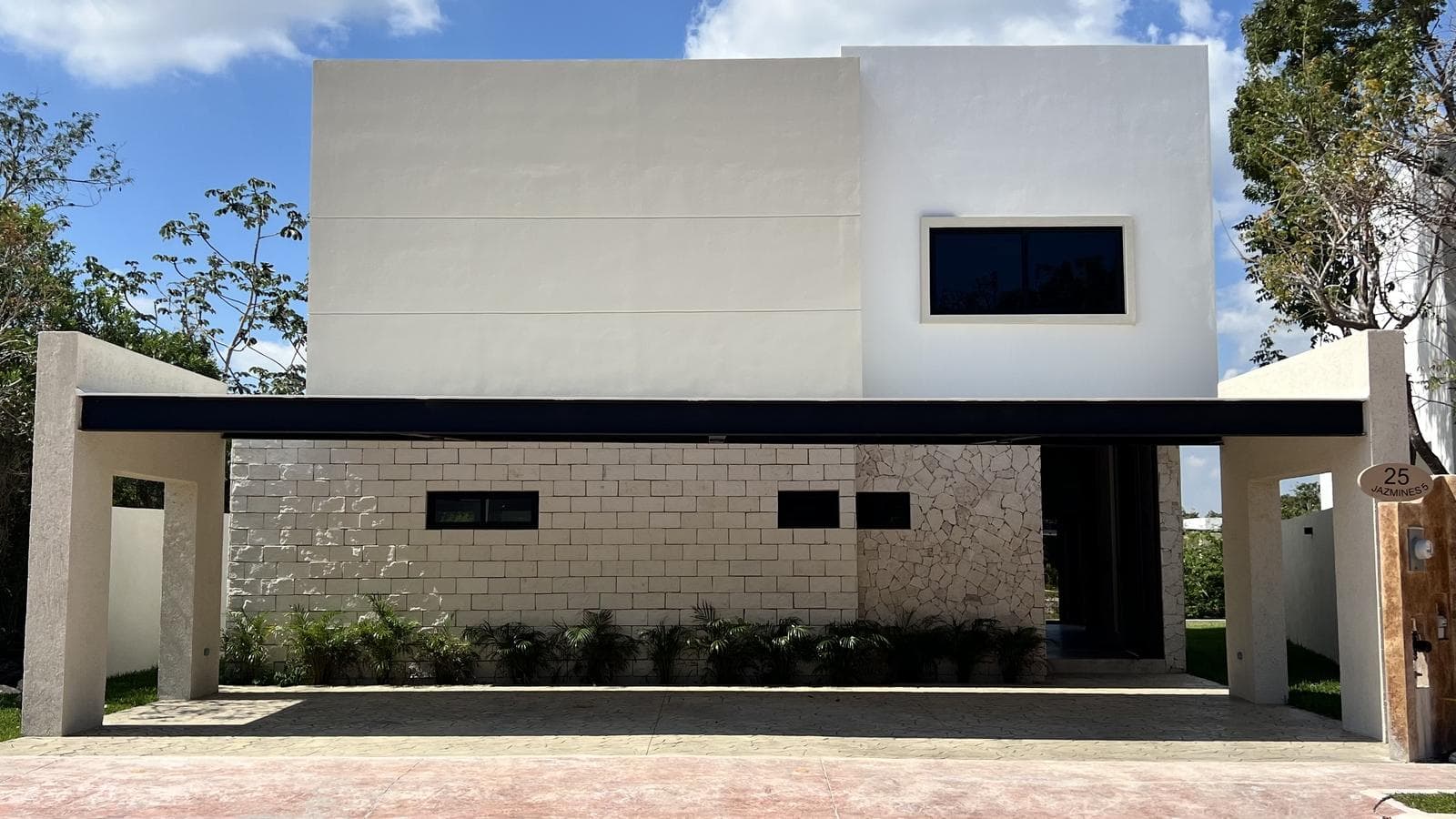 House for sale in Lagos del Sol, Cancún.