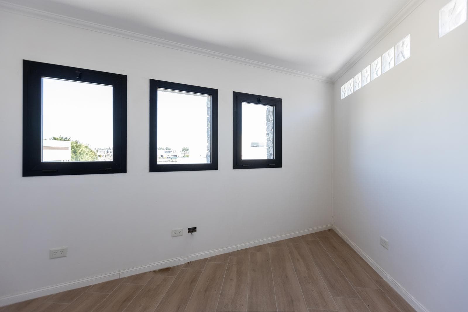 House for Sale in Lagos de San Eliseo, San Vicente