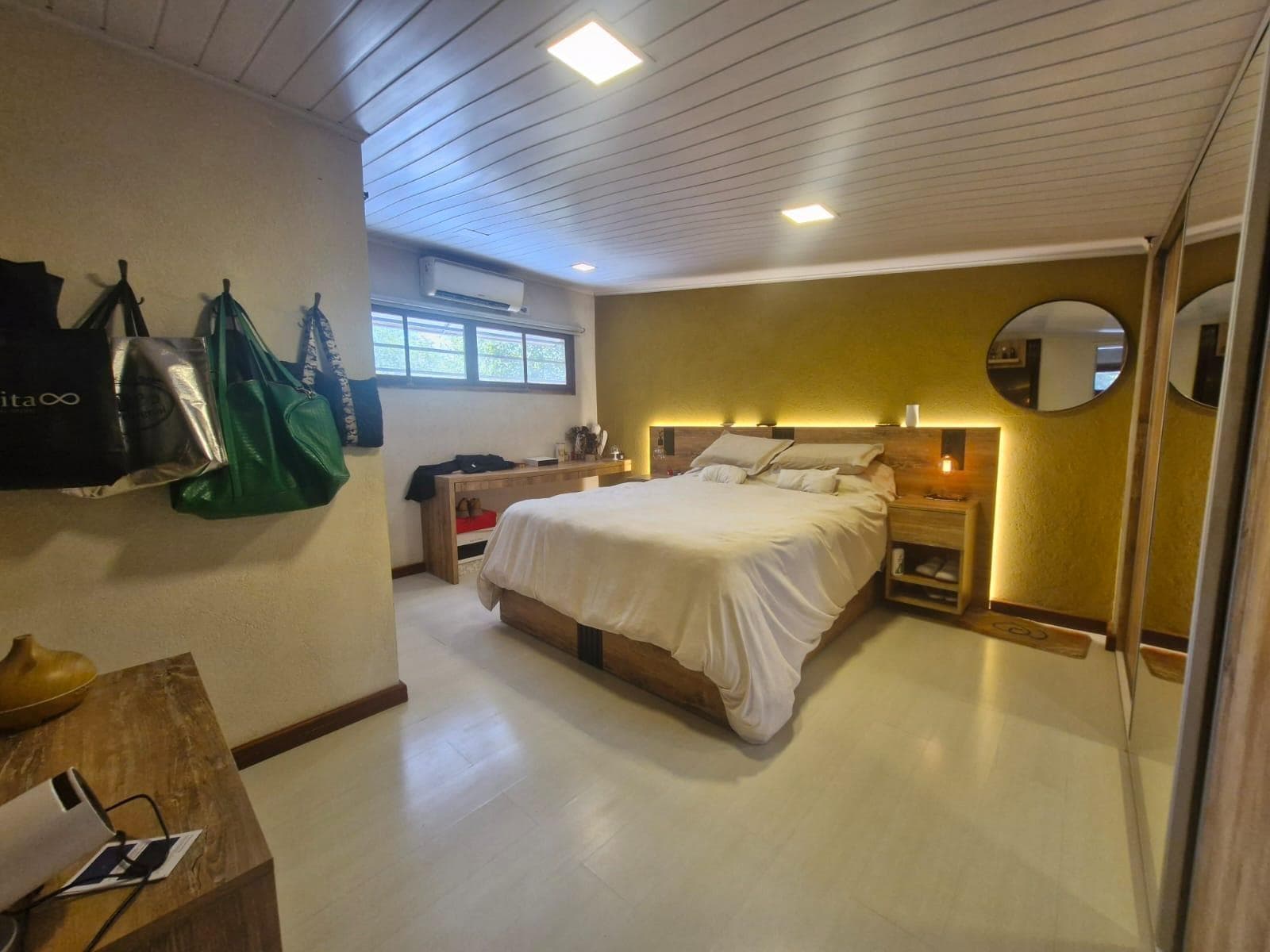 Industrial-Style House for Sale in Ezeiza
