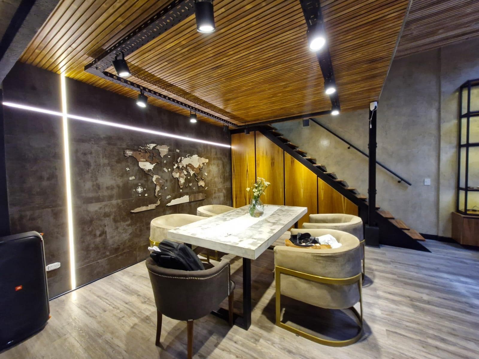 Industrial-Style House for Sale in Ezeiza