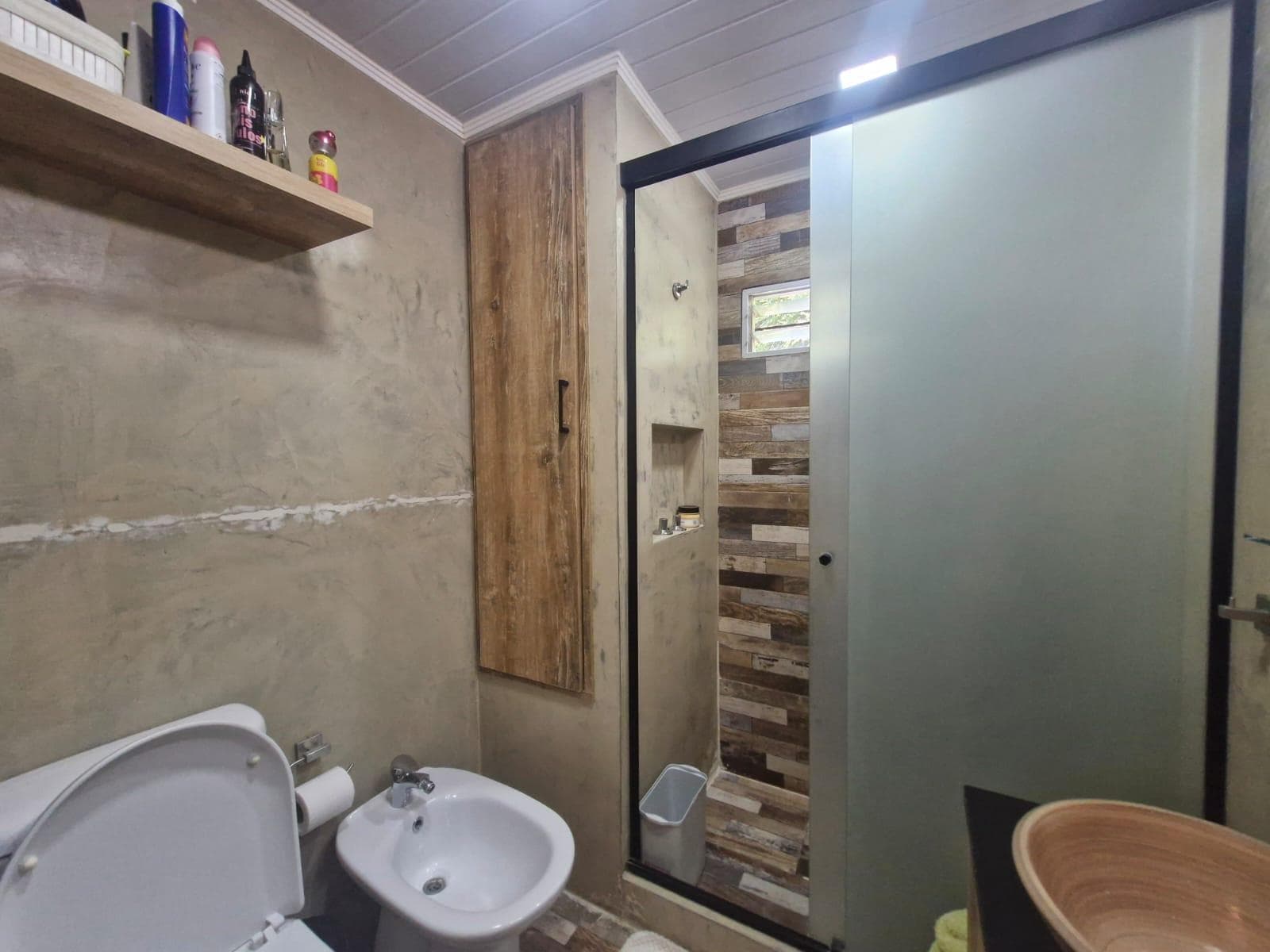 Industrial-Style House for Sale in Ezeiza