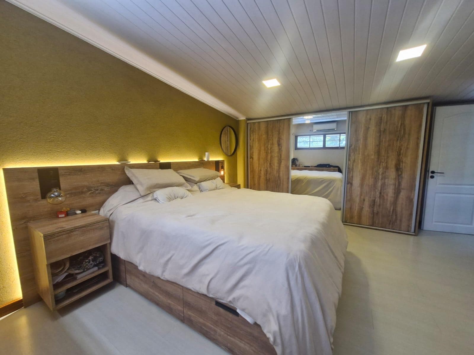 Industrial-Style House for Sale in Ezeiza