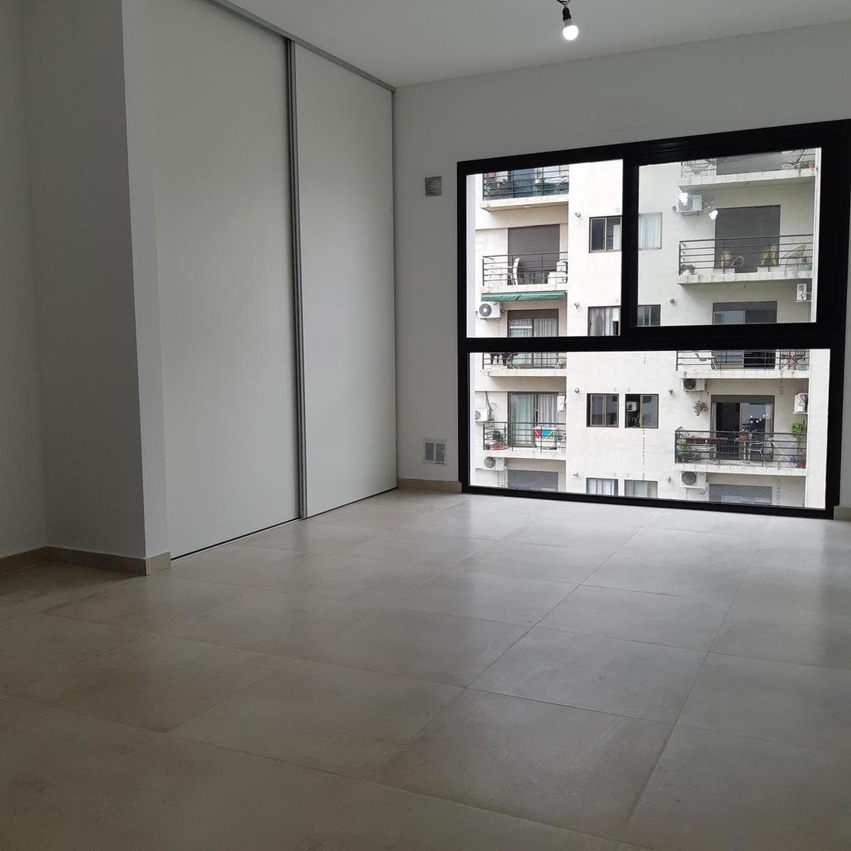 Studio Apartment for Sale in Downtown Avellaneda, Southern Greater Buenos Aires. Washing Machine Hookup. Generator.