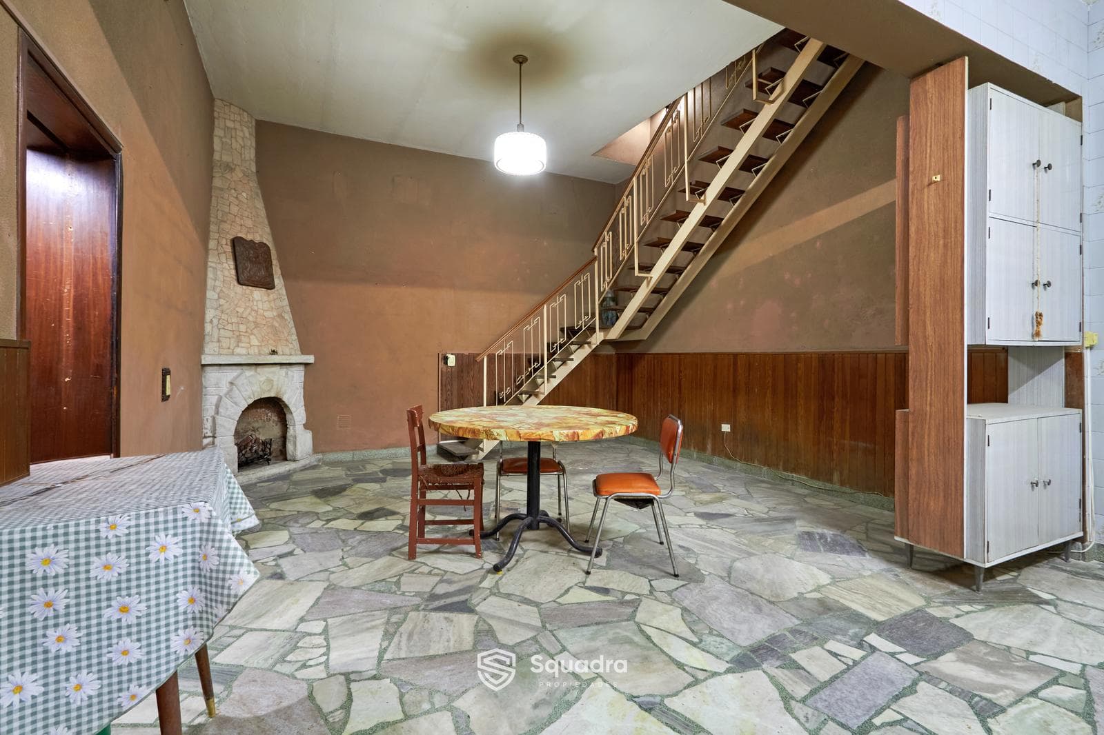 FOR SALE - 3-bedroom house with a patio, garage, and terrace. Arroyito, Rosario. QUALIFIES FOR A LOAN.