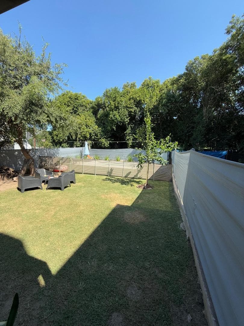 HOUSE FOR SALE IN THE GATED COMMUNITY OF VILLA CATALINA: 3 BEDROOMS WITH STUDIO AND SWIMMING POOL; QUALIFIES FOR MORTGAGE