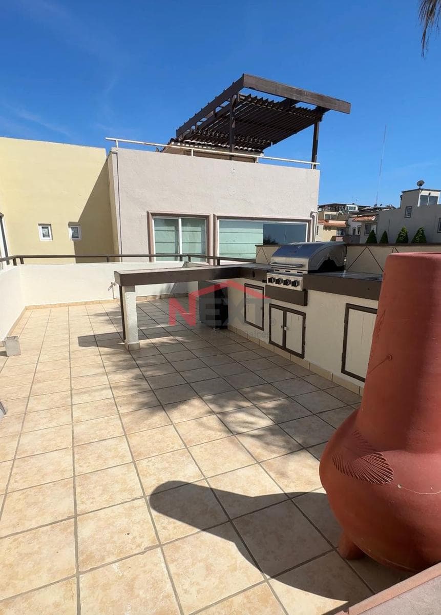 HOUSE FOR SALE IN BRISAS DEL MAR