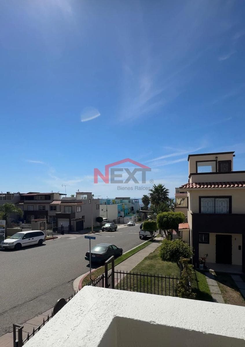 HOUSE FOR SALE IN BRISAS DEL MAR