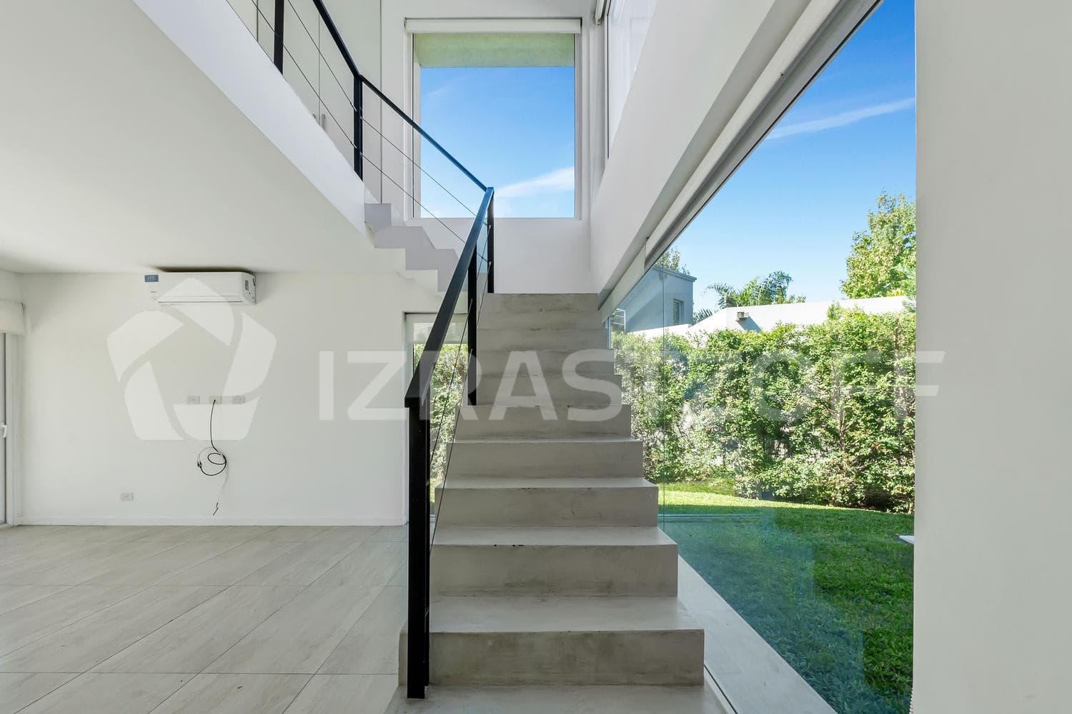 Casa en VENTA sobre lote central en Ayres Plaza