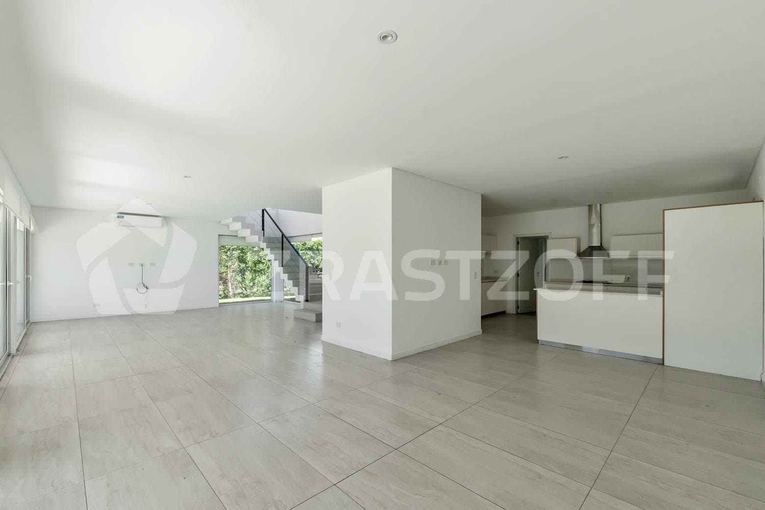 Casa en VENTA sobre lote central en Ayres Plaza