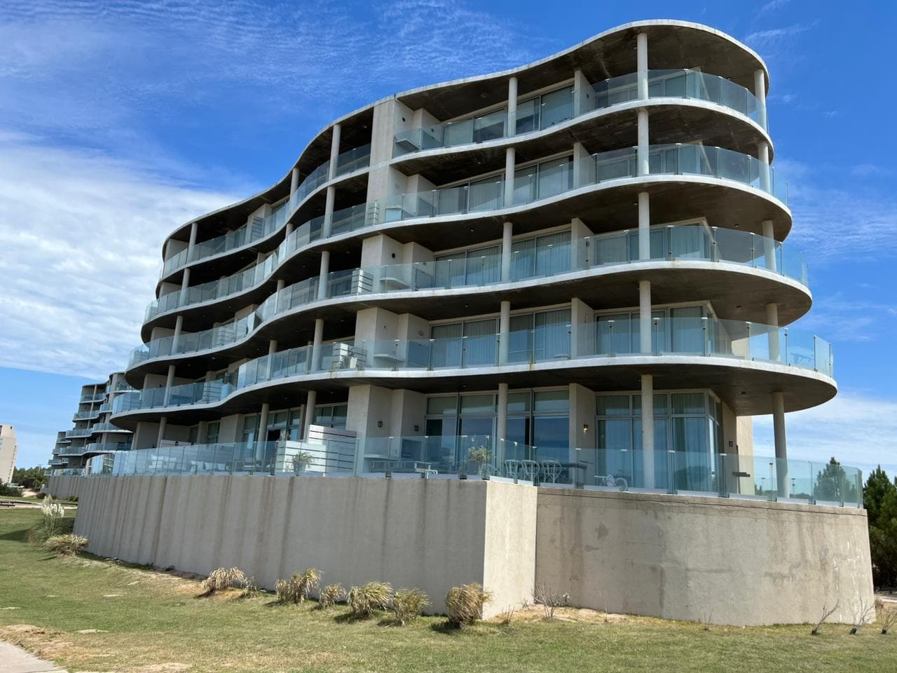 3-Bedroom Apartment in Northbeach, Next to Costa Esmeralda, Partido de la Costa