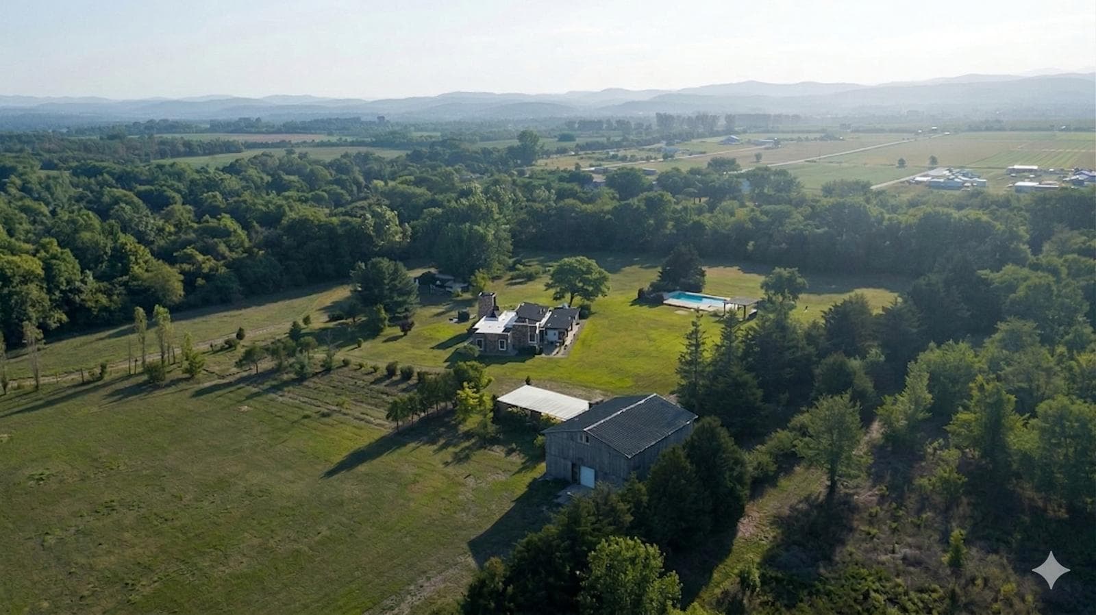 House in Anisacate | 4.5 Ha of Natural Beauty: Fruit Grove, Private Stream, and Large Pool