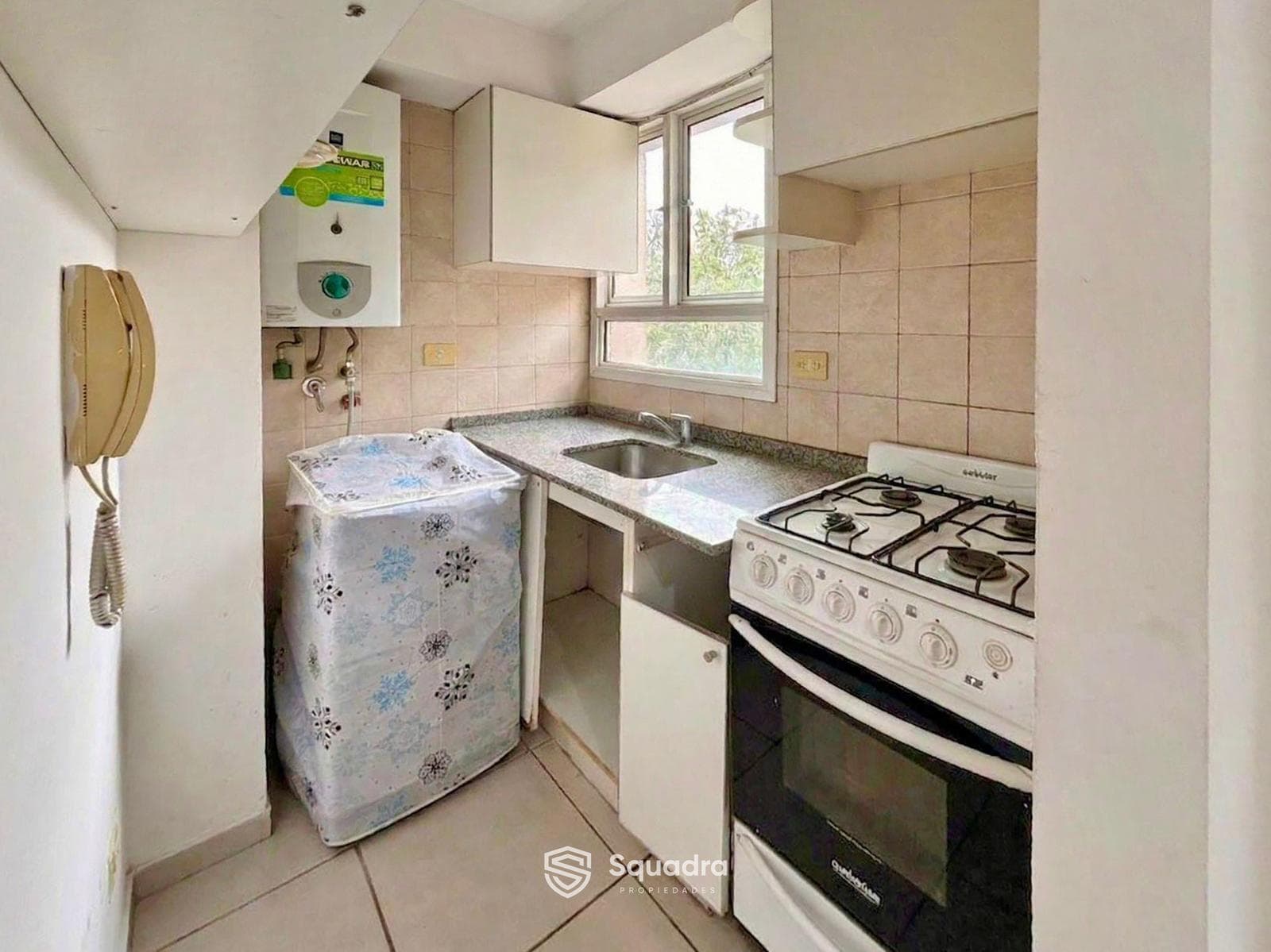 FOR SALE - 1-bedroom apartment with a front-facing balcony. Abasto, Rosario. QUALIFIES FOR A MORTGAGE.