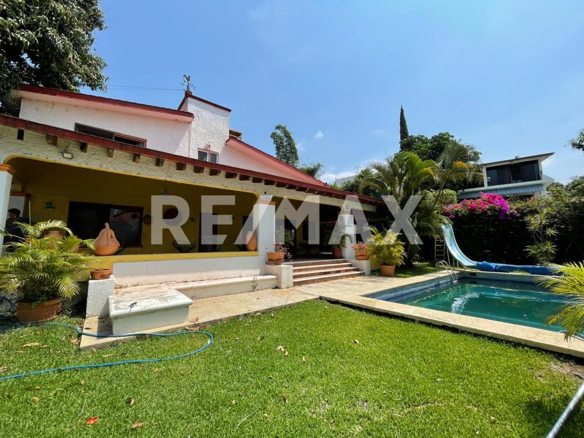 House for Sale in Morelos, Lomas de Cocoyoc