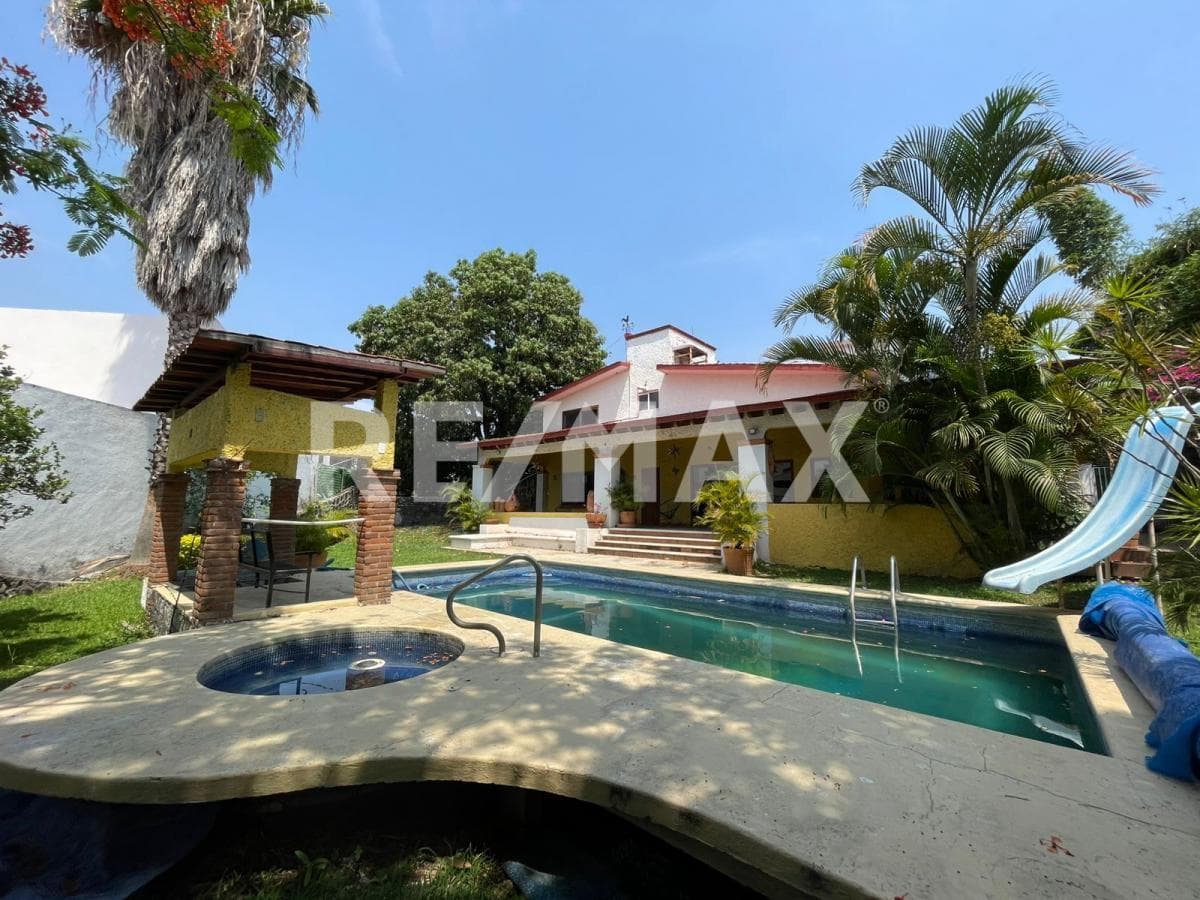 House for Sale in Morelos, Lomas de Cocoyoc
