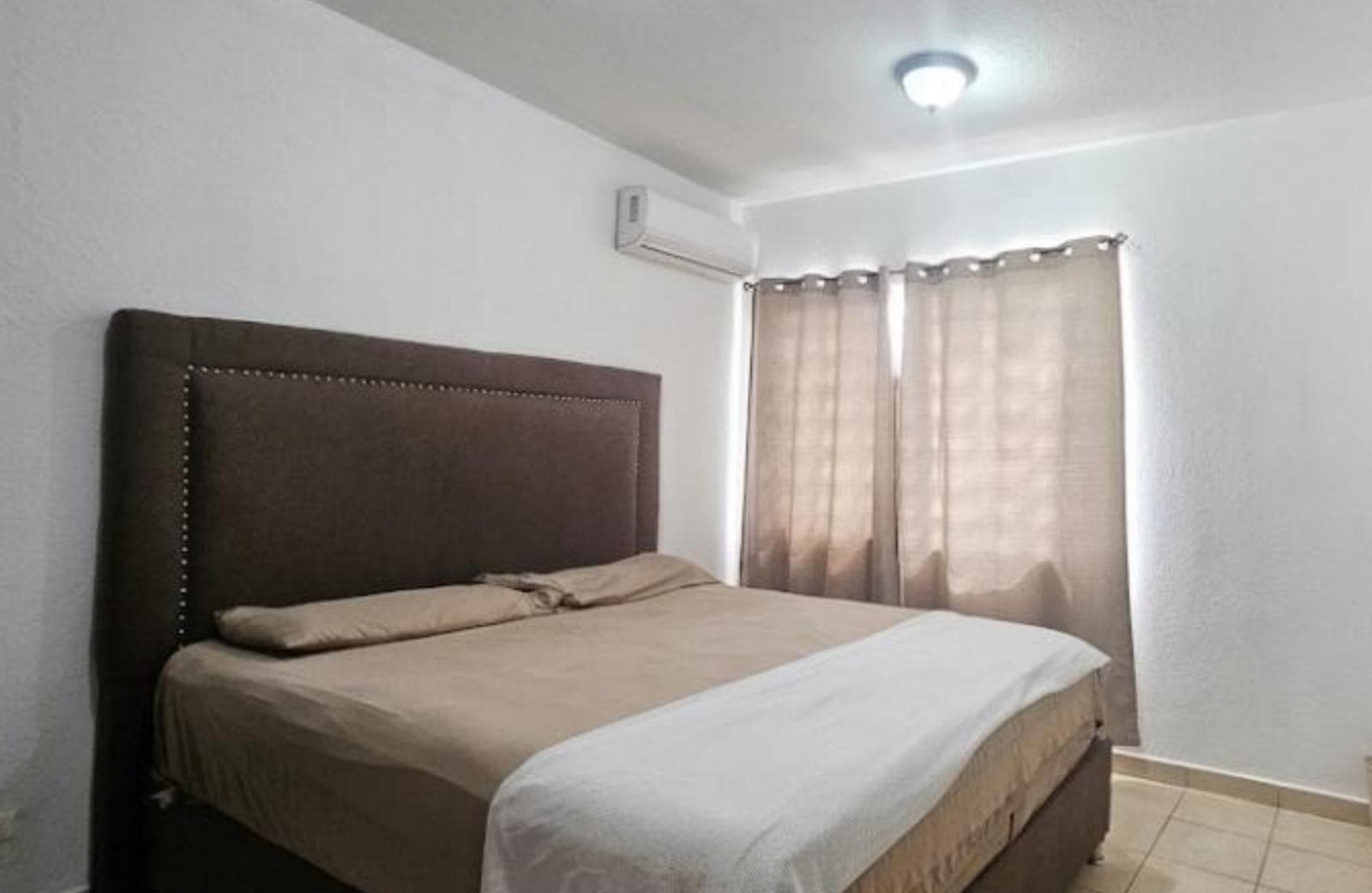 House for Rent in Lomas de Terrabella, Jardín Dorado, Tijuana