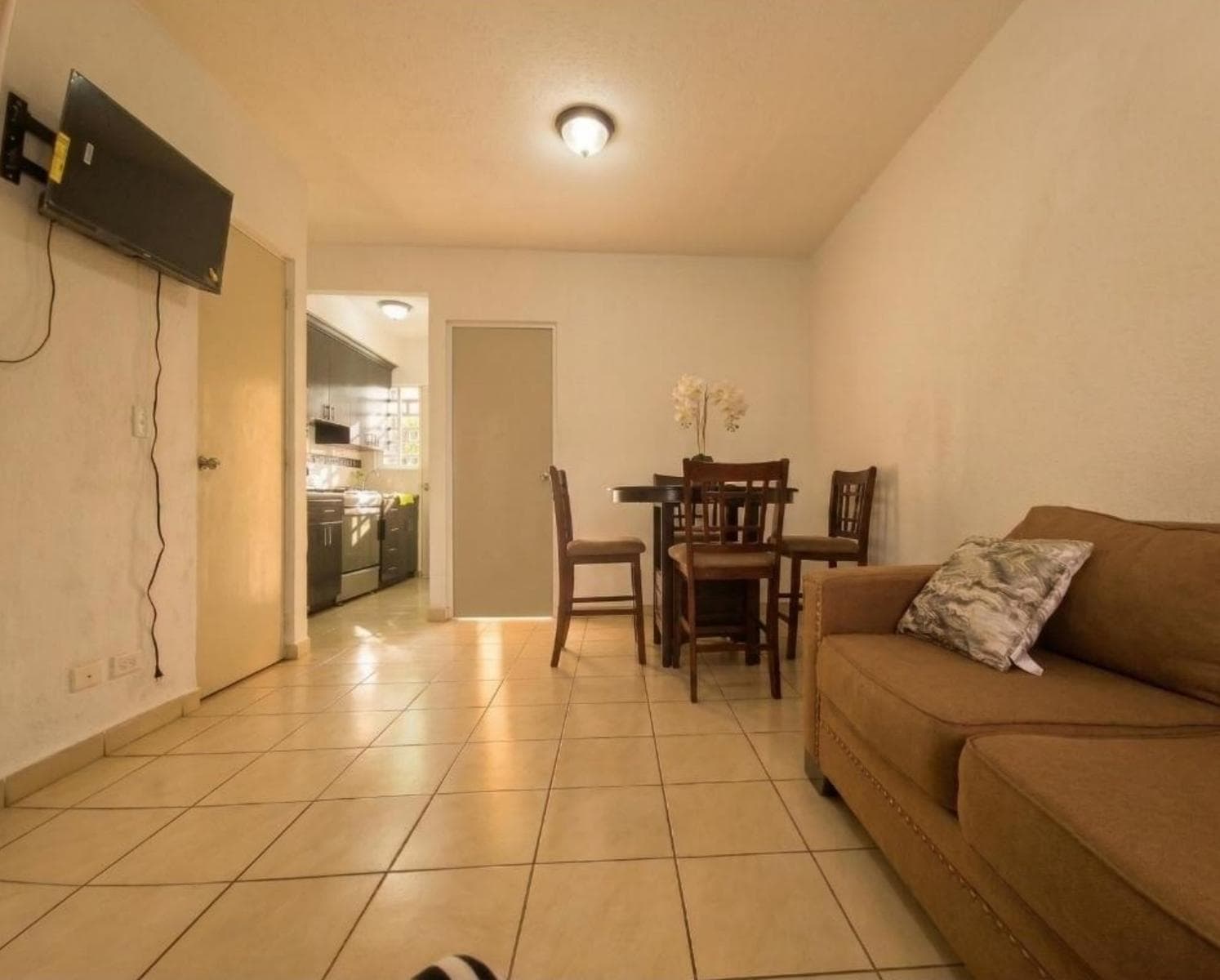 House for Rent in Lomas de Terrabella, Jardín Dorado, Tijuana