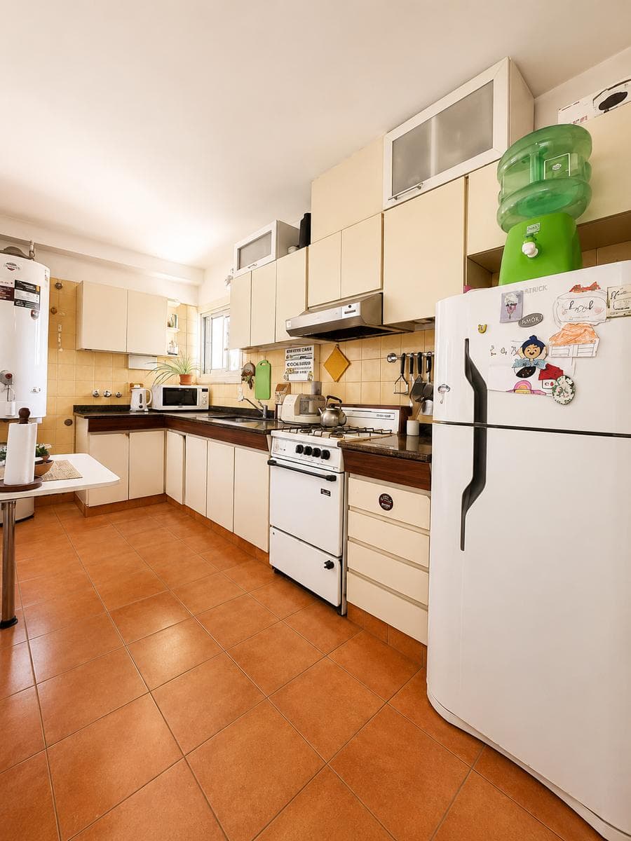 5-Room Apartment for Sale in Avellaneda