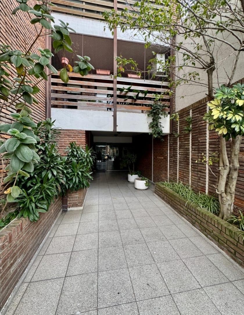 5-Room Apartment for Sale in Avellaneda