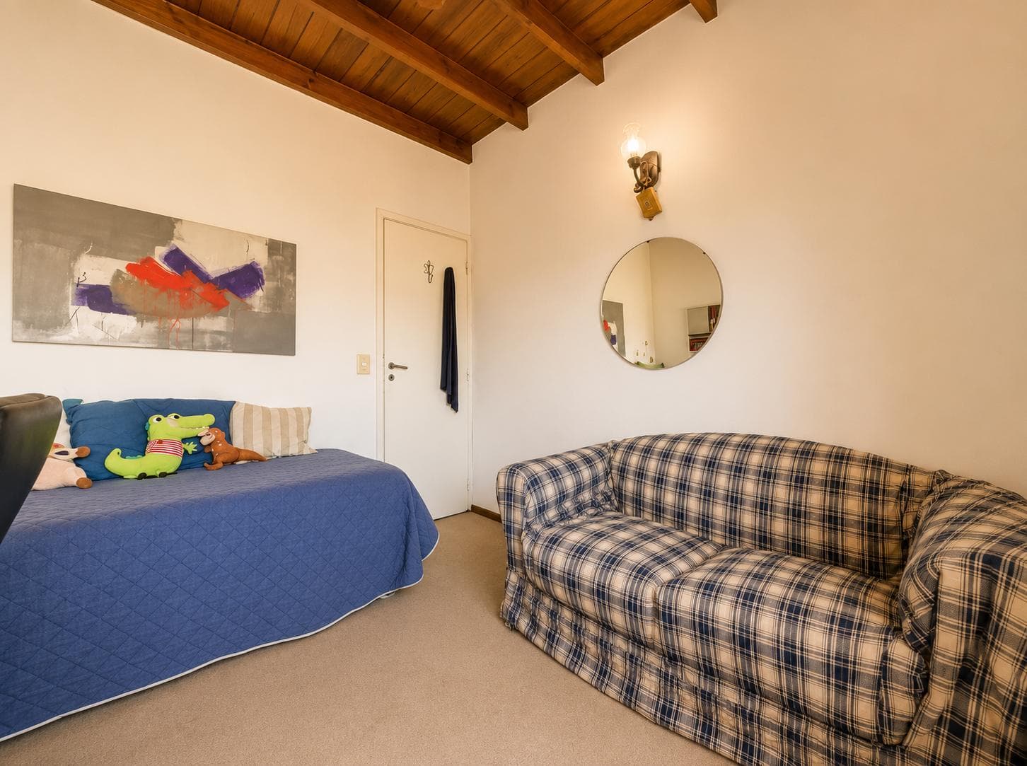 5-Room Apartment for Sale in Avellaneda