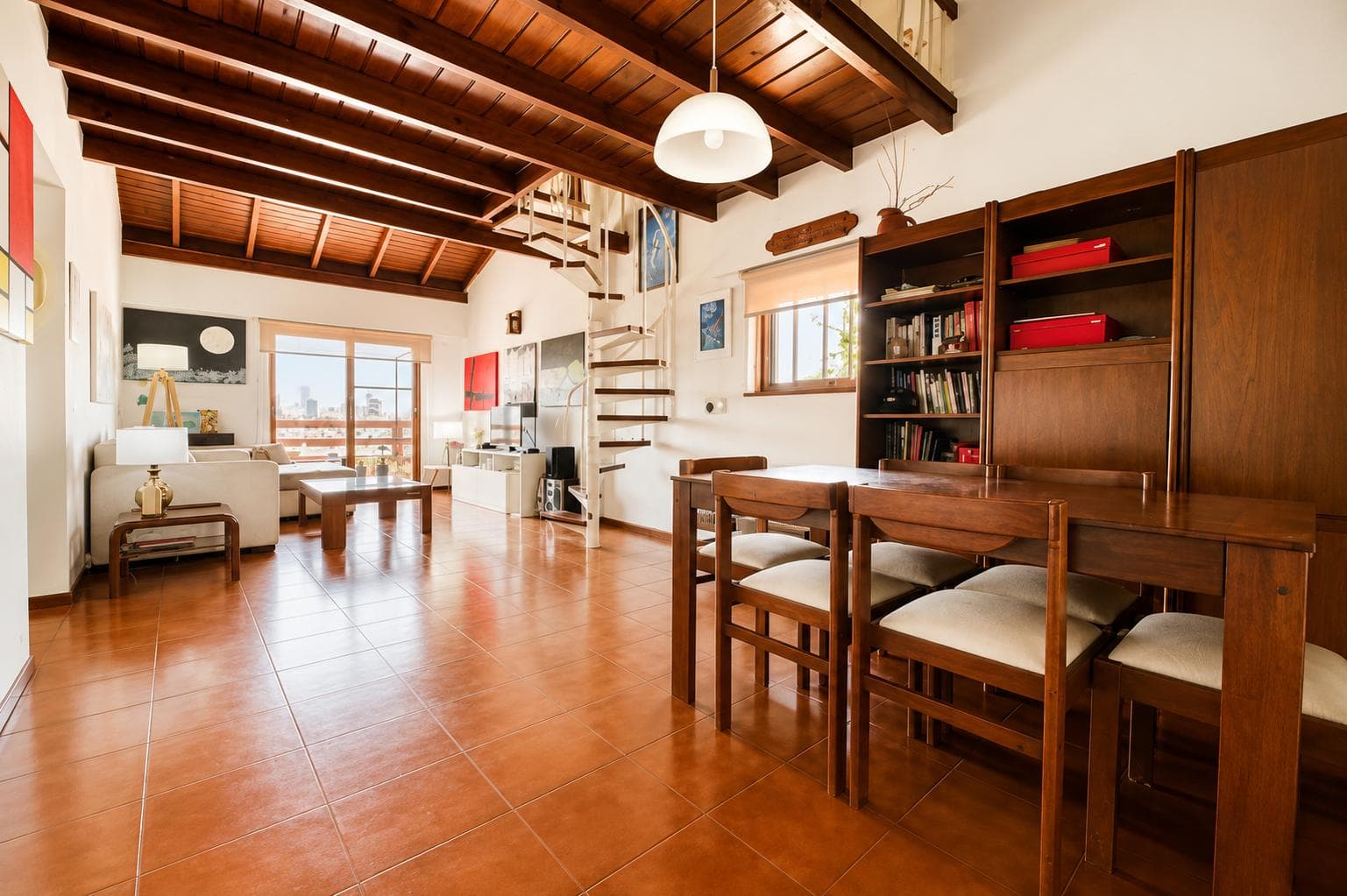 5-Room Apartment for Sale in Avellaneda