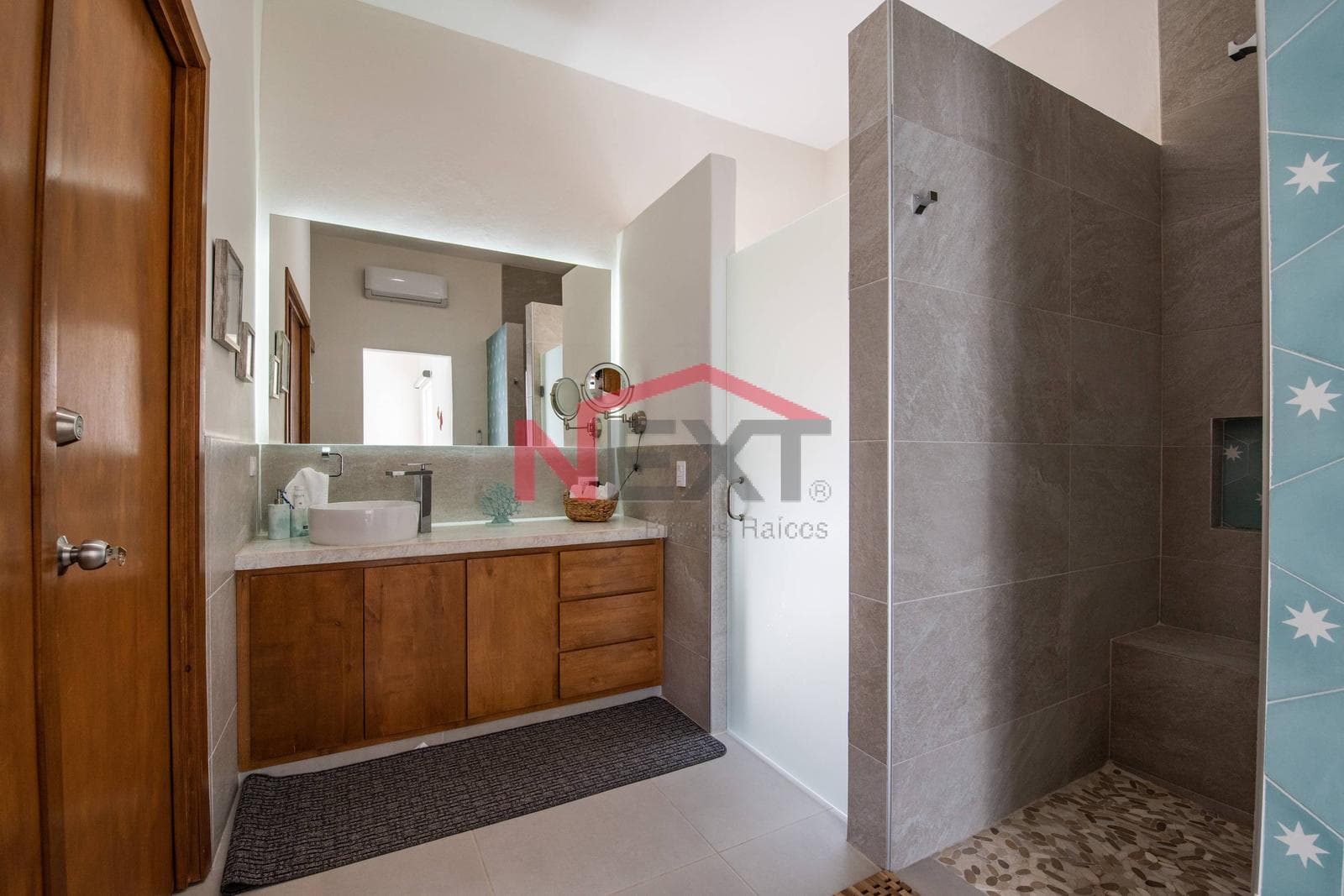 HOUSE FOR RENT IN BAHIA ENCANTO