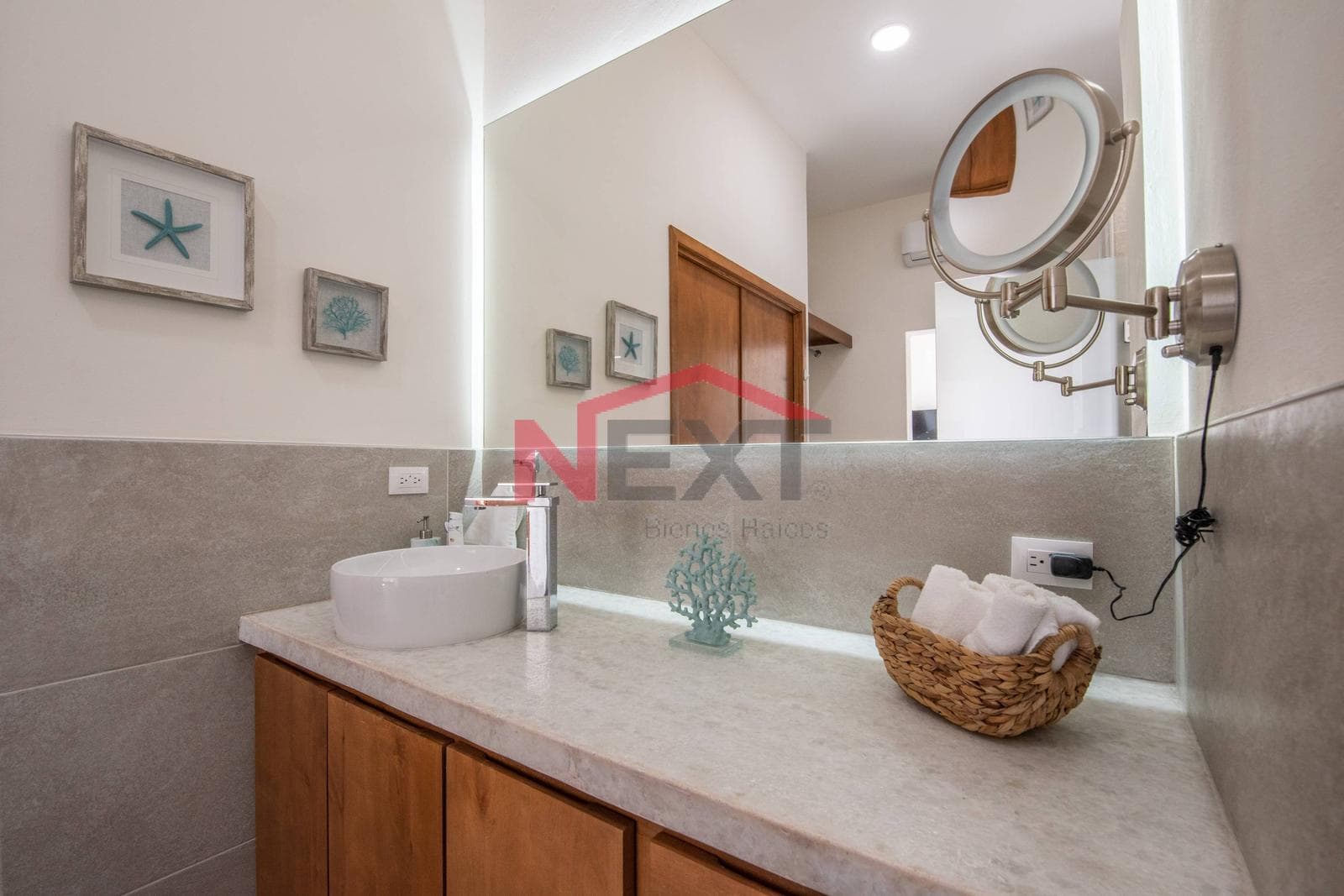 HOUSE FOR RENT IN BAHIA ENCANTO